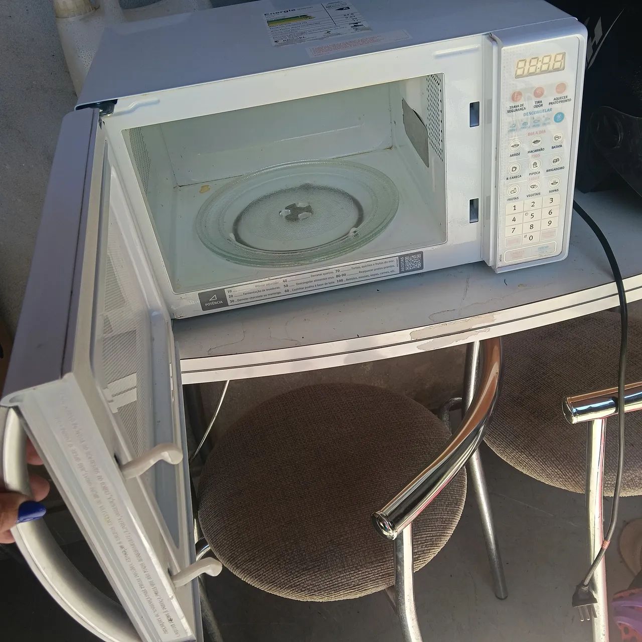 Microondas Eletrolux 20l - Foto 4
