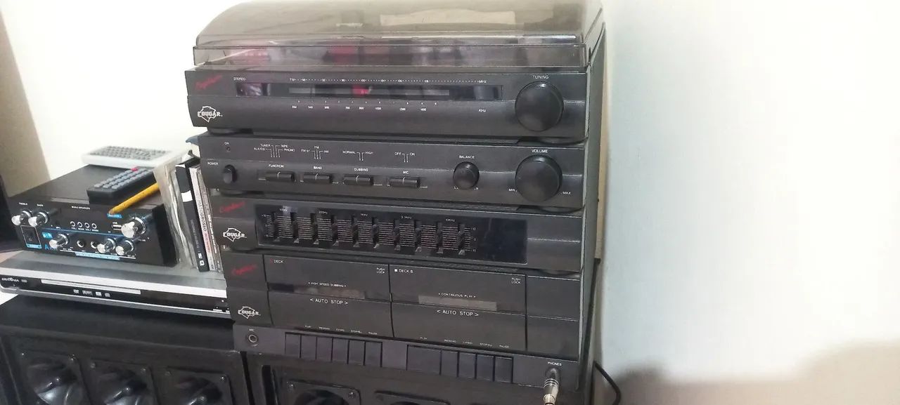 Aparelho de som 3 em 1 - toca discos.