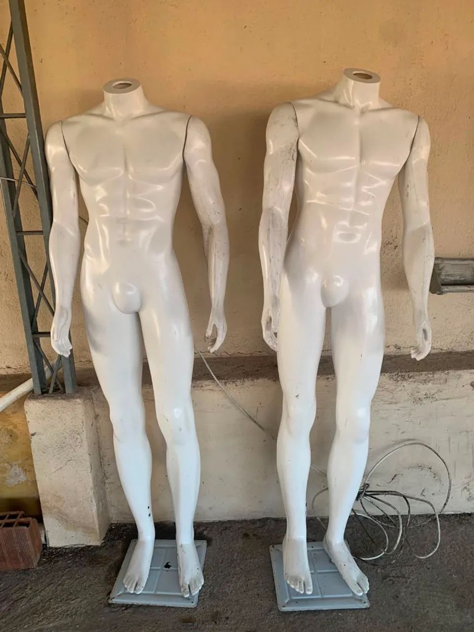 manequim masculino  pra vender logo