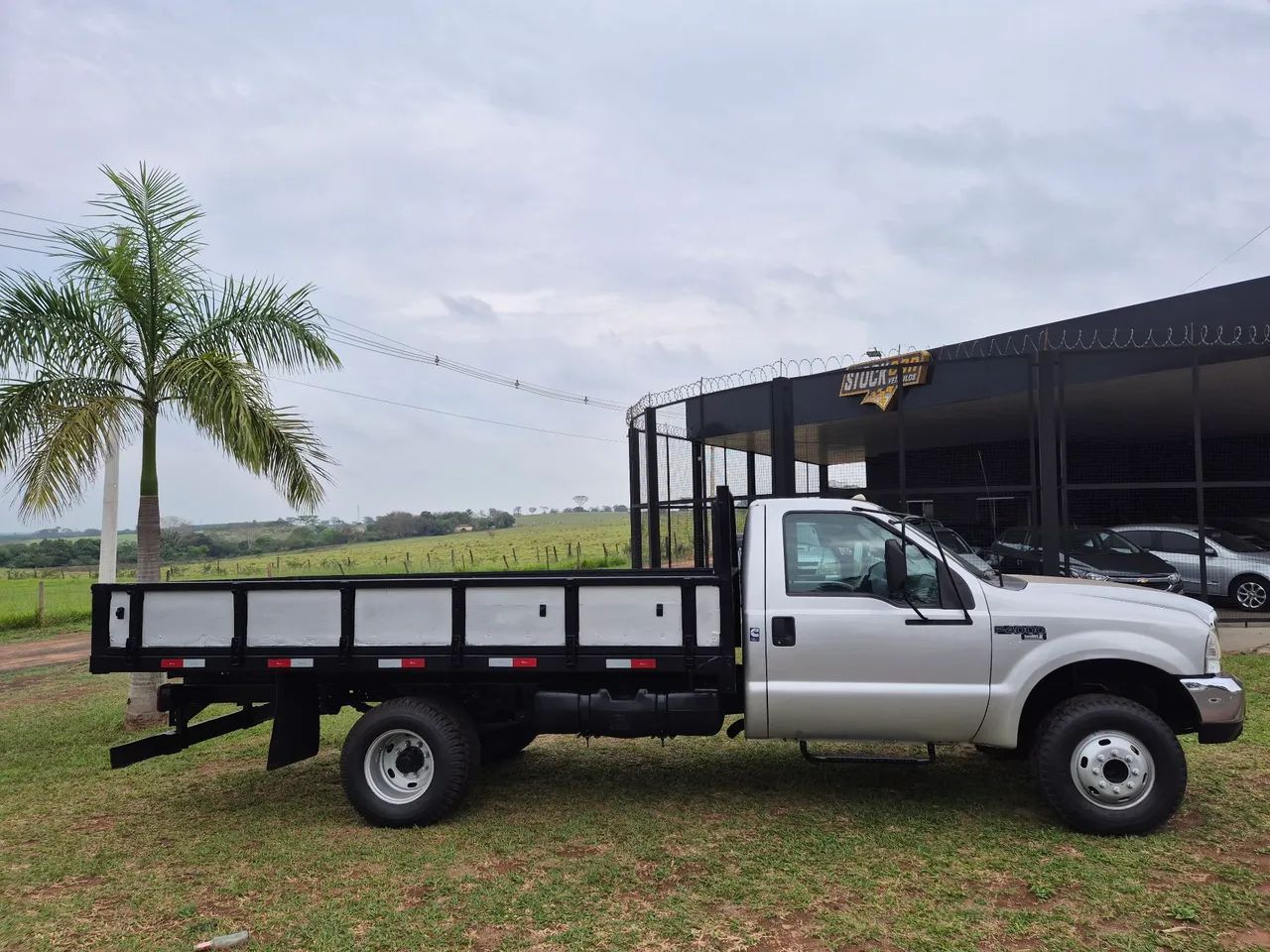 Ford F-4000 3.9 Turbo Intercooler Diesel 2P Manual 2005