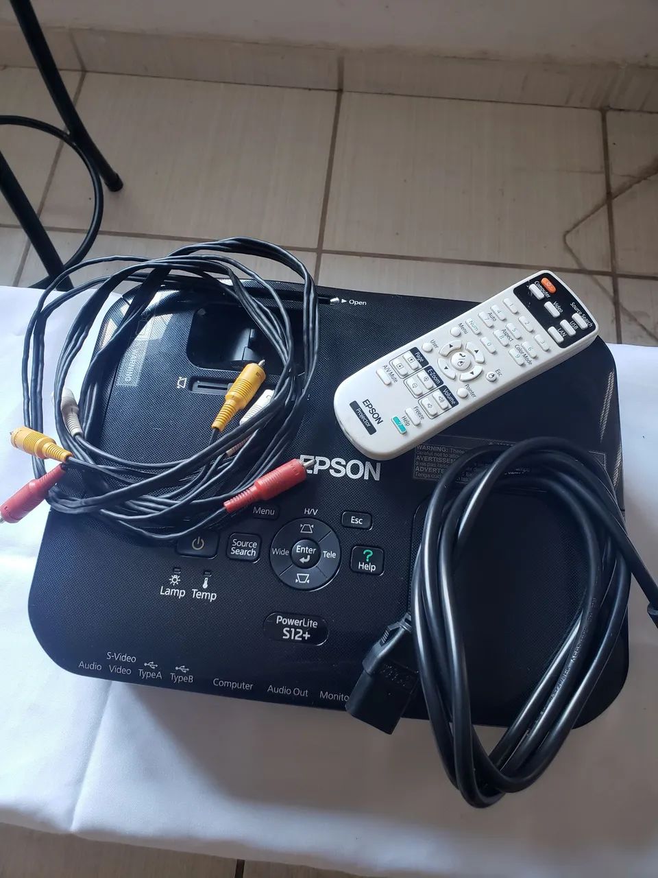 Projetor EPSON lâmpada pouco usada - Foto 3