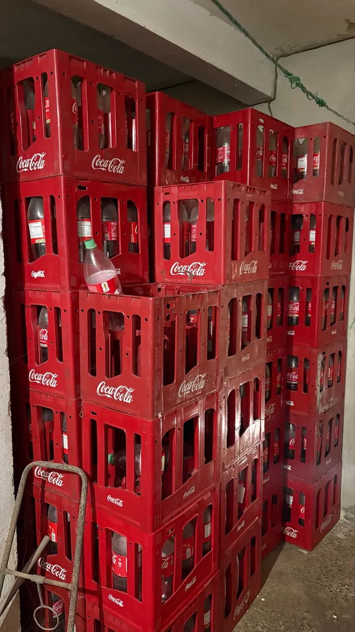 Grades de coca cola retornável 2L completa 