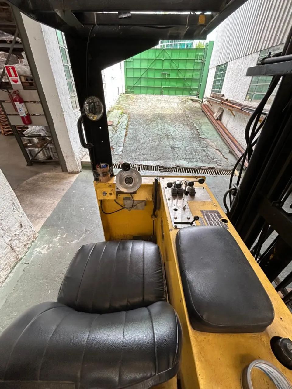 Empilhadeira Elétrica Komatsu - Foto 3