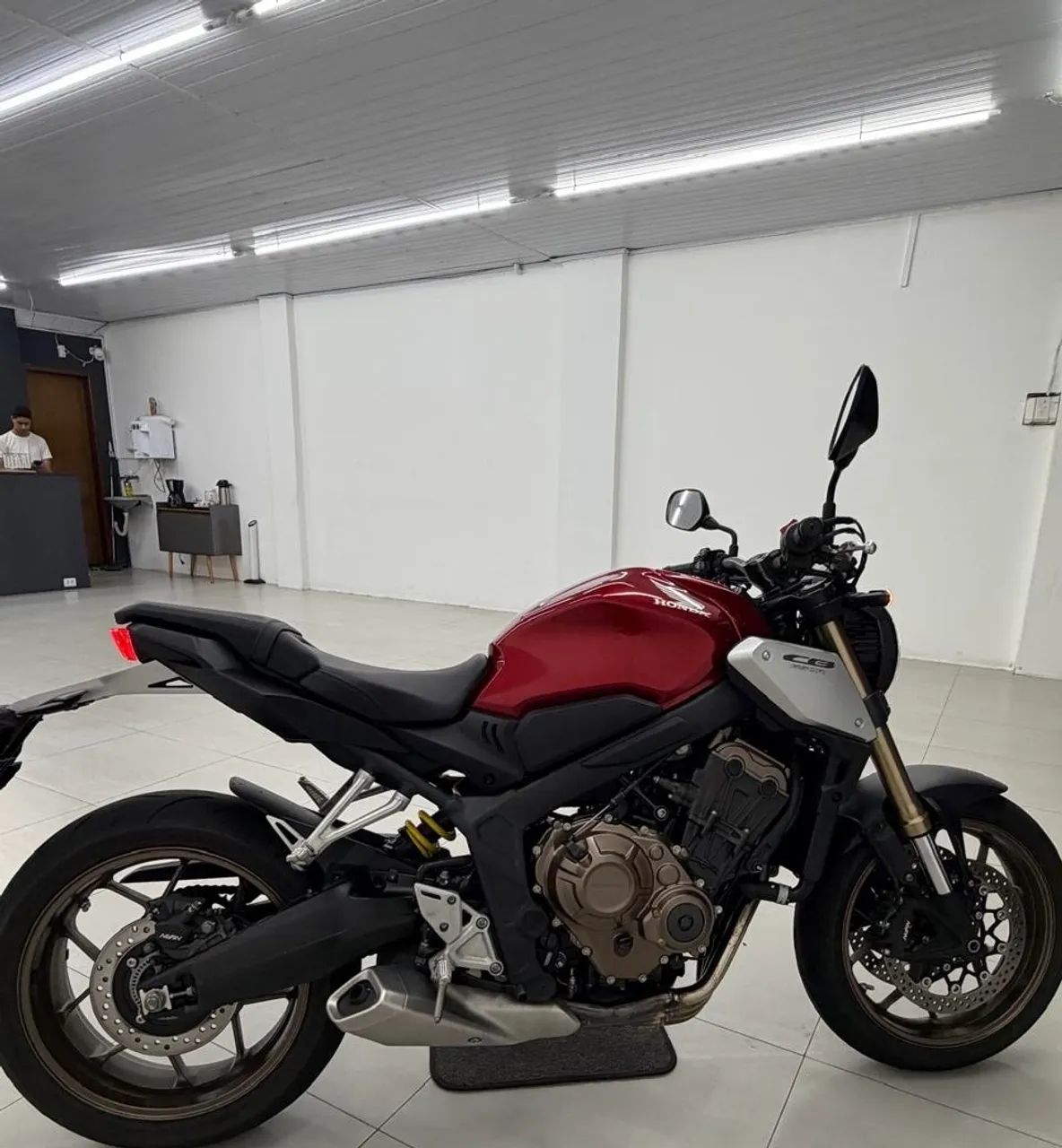 CB 650R 