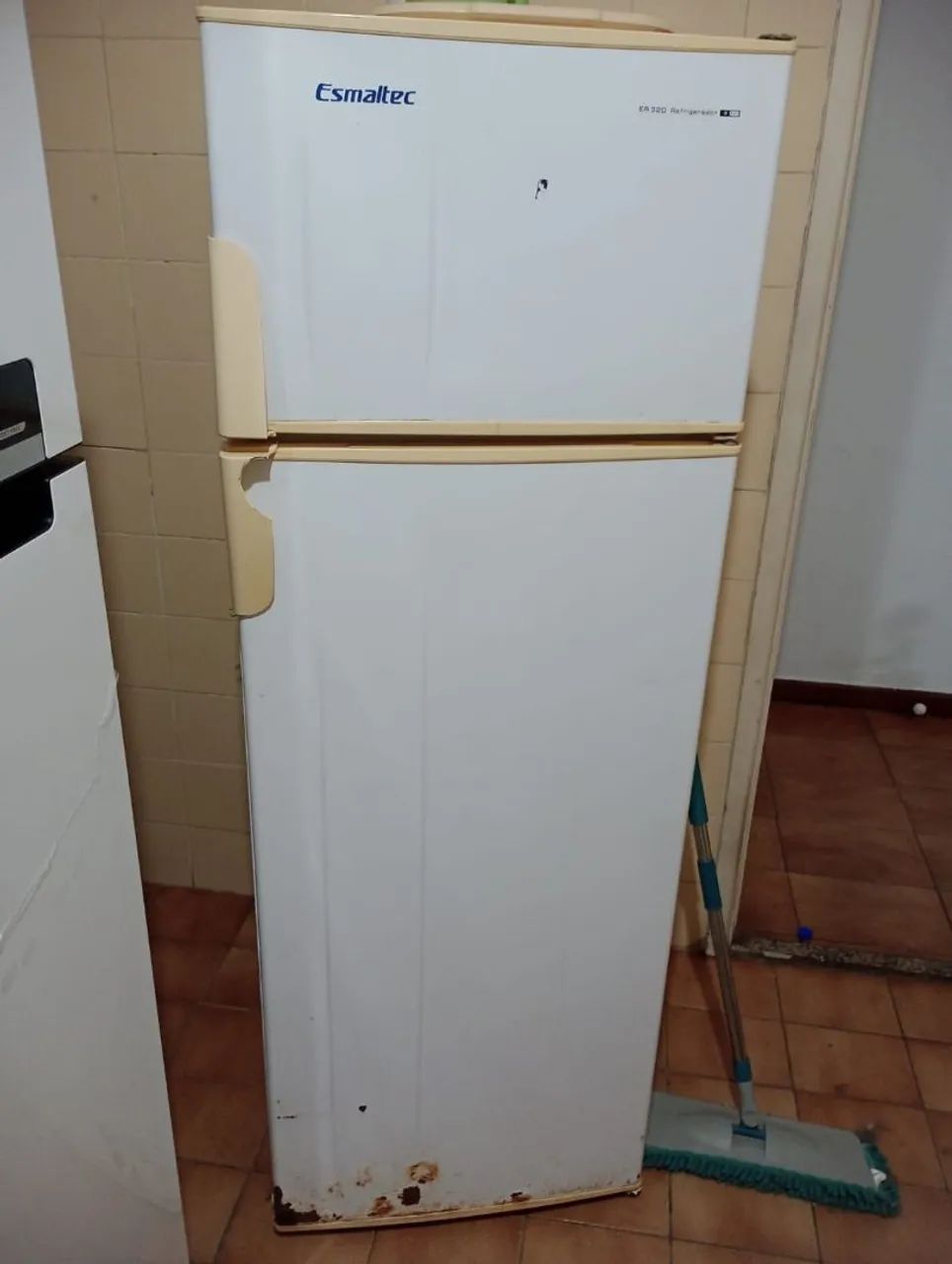 Geladeira com defeito