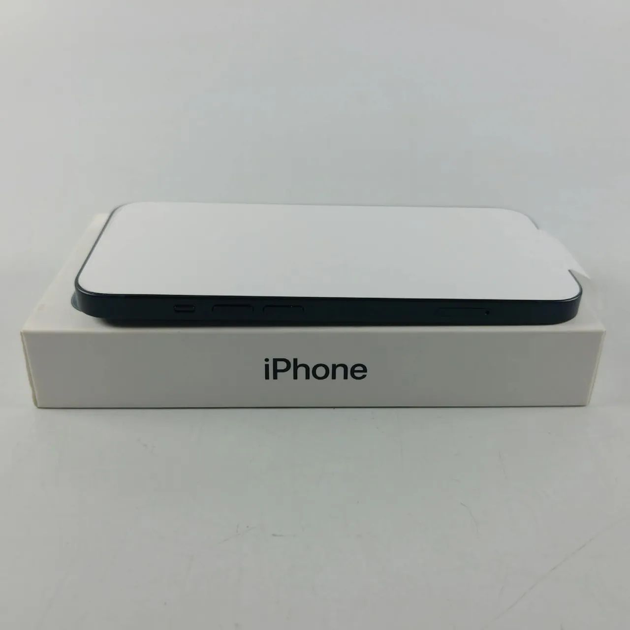 Apple IPhone 13 256Gb - Novo Sem Uso com NF - Celulares e