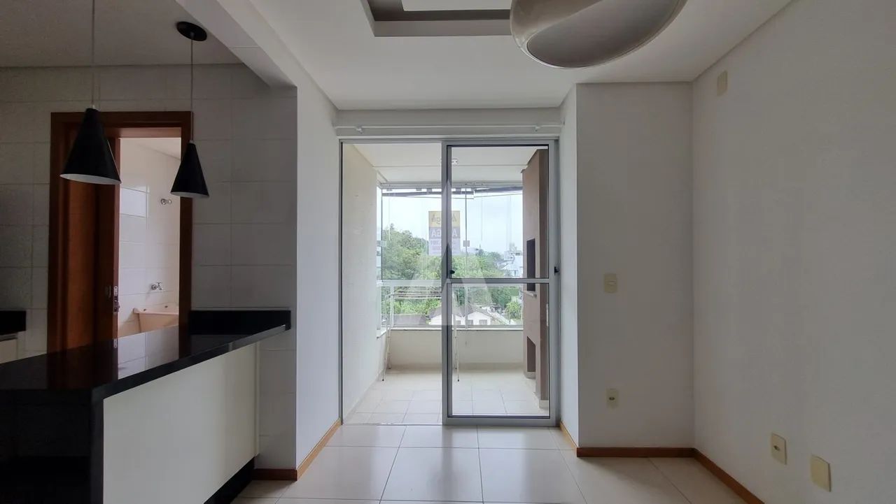 Apartamento com 2 quartos, sendo 1 suíte e 1 vaga coberta - Foto 2