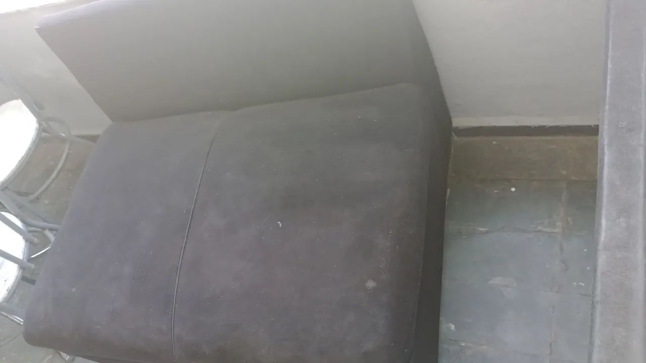 Vendo sofá 2 e 3 lugares com puff  - Foto 3