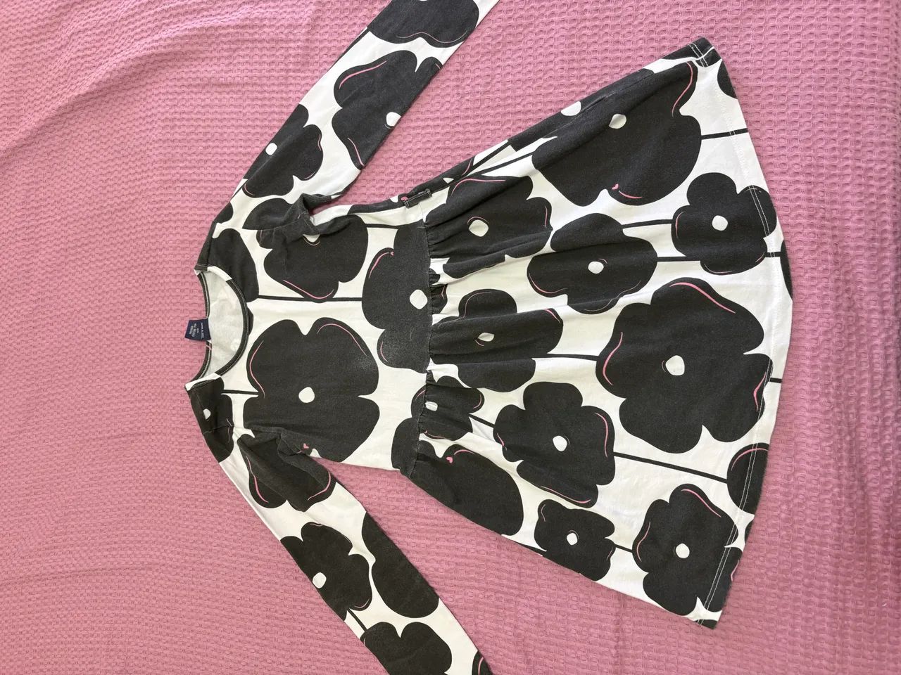 Vestido infantil com mangas 