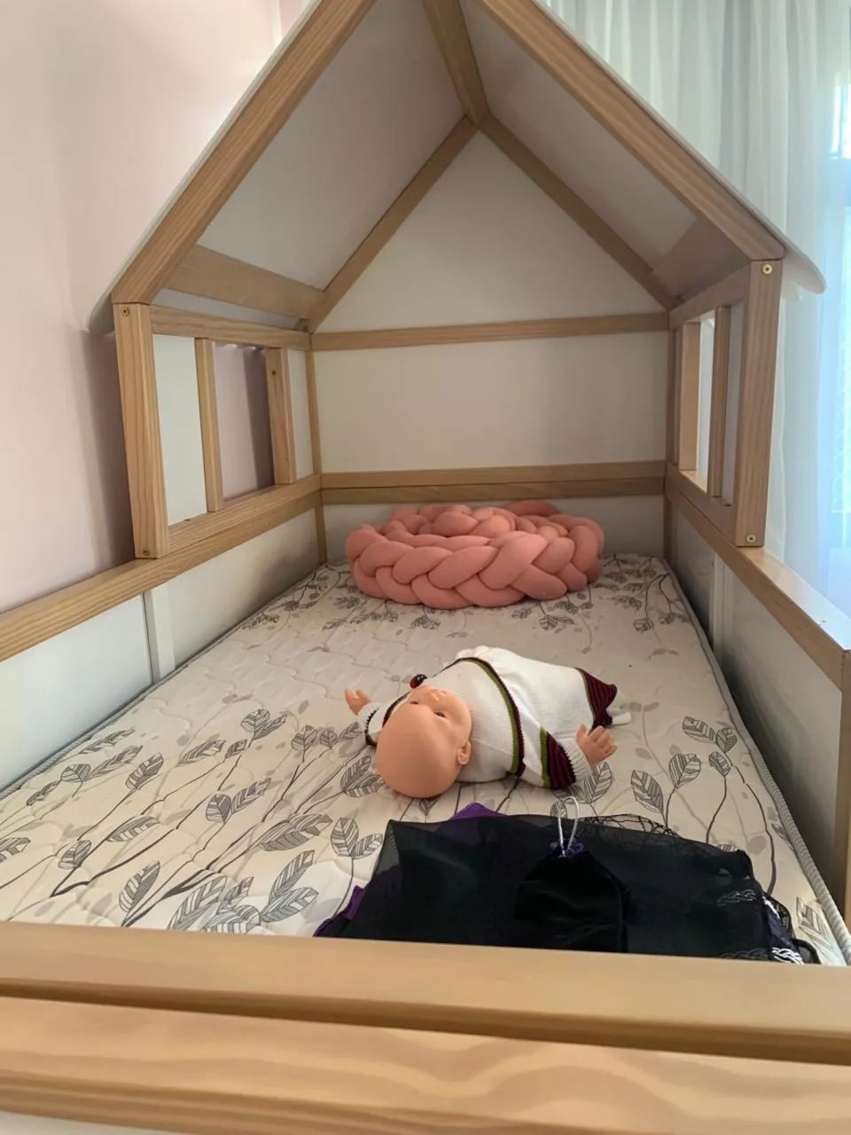 Cama fun madeira da Solevita de 7240,00 por 3500,00+ estante, com nota - Foto 4