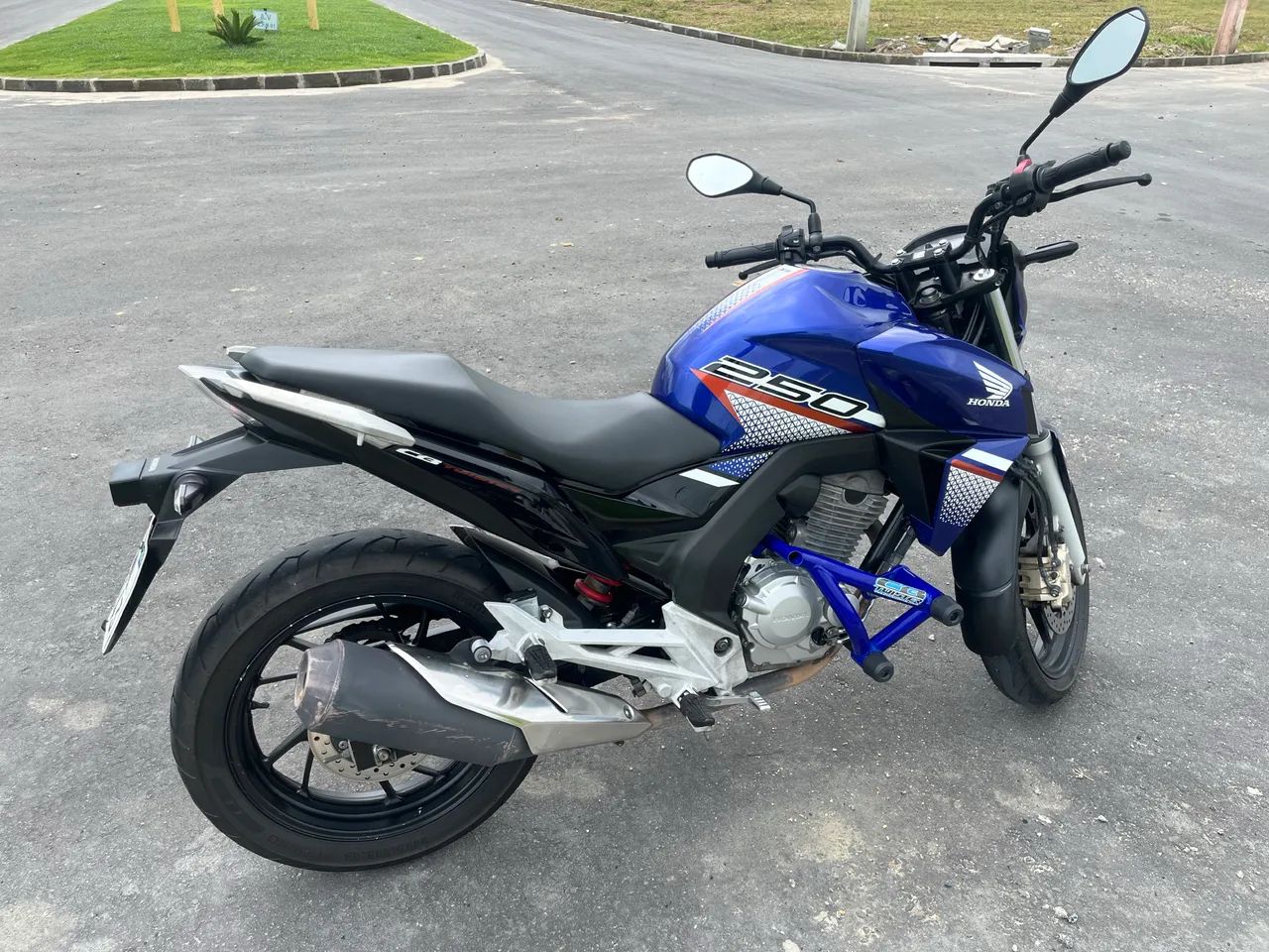 CB250F Twister Flexone 2022 - Foto 2