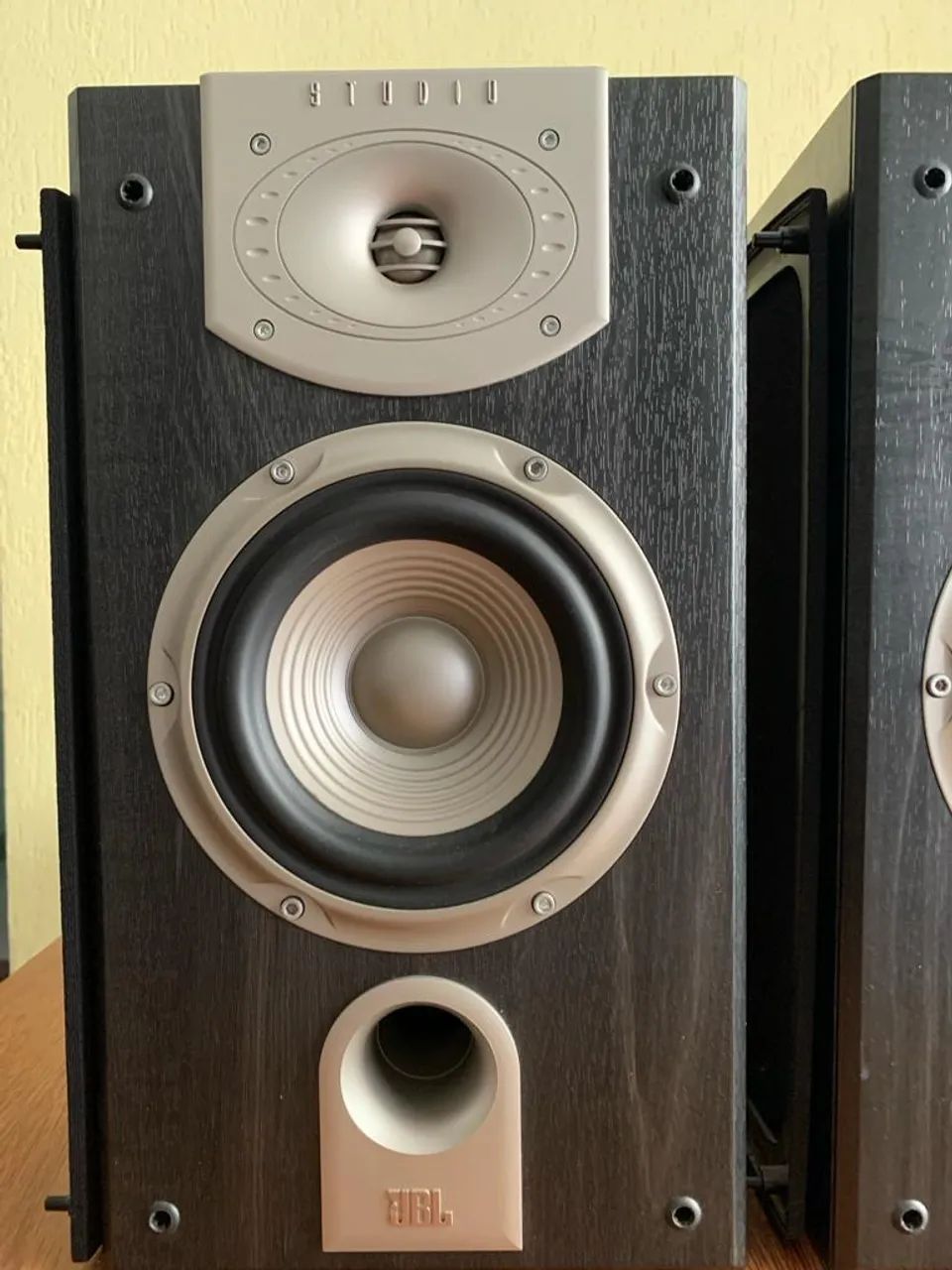 Par de Caixas da marca JBL Studio Series modelo S26II - Foto 3