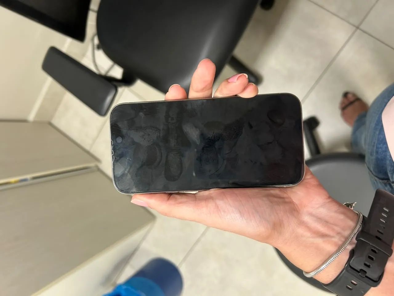 Vendo iPhone 15 pro - Foto 4