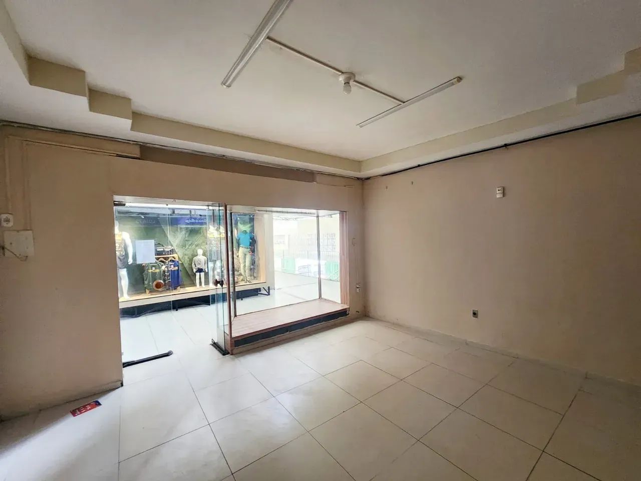 Lojas para venda no Centro comercial com   73m² em Alecrim - Natal - RN - Foto 2