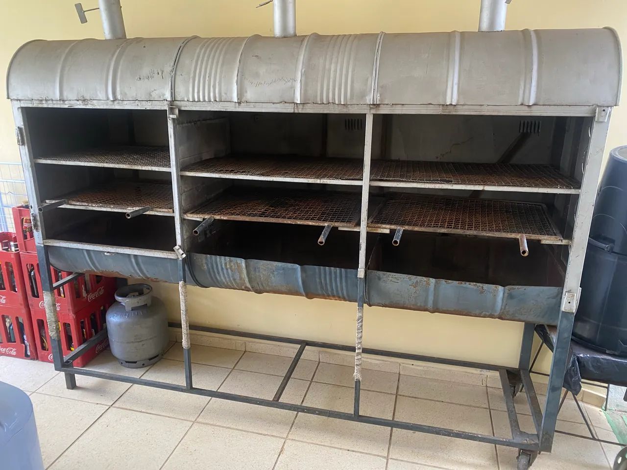 Vendo essa churrasqueira - Foto 2
