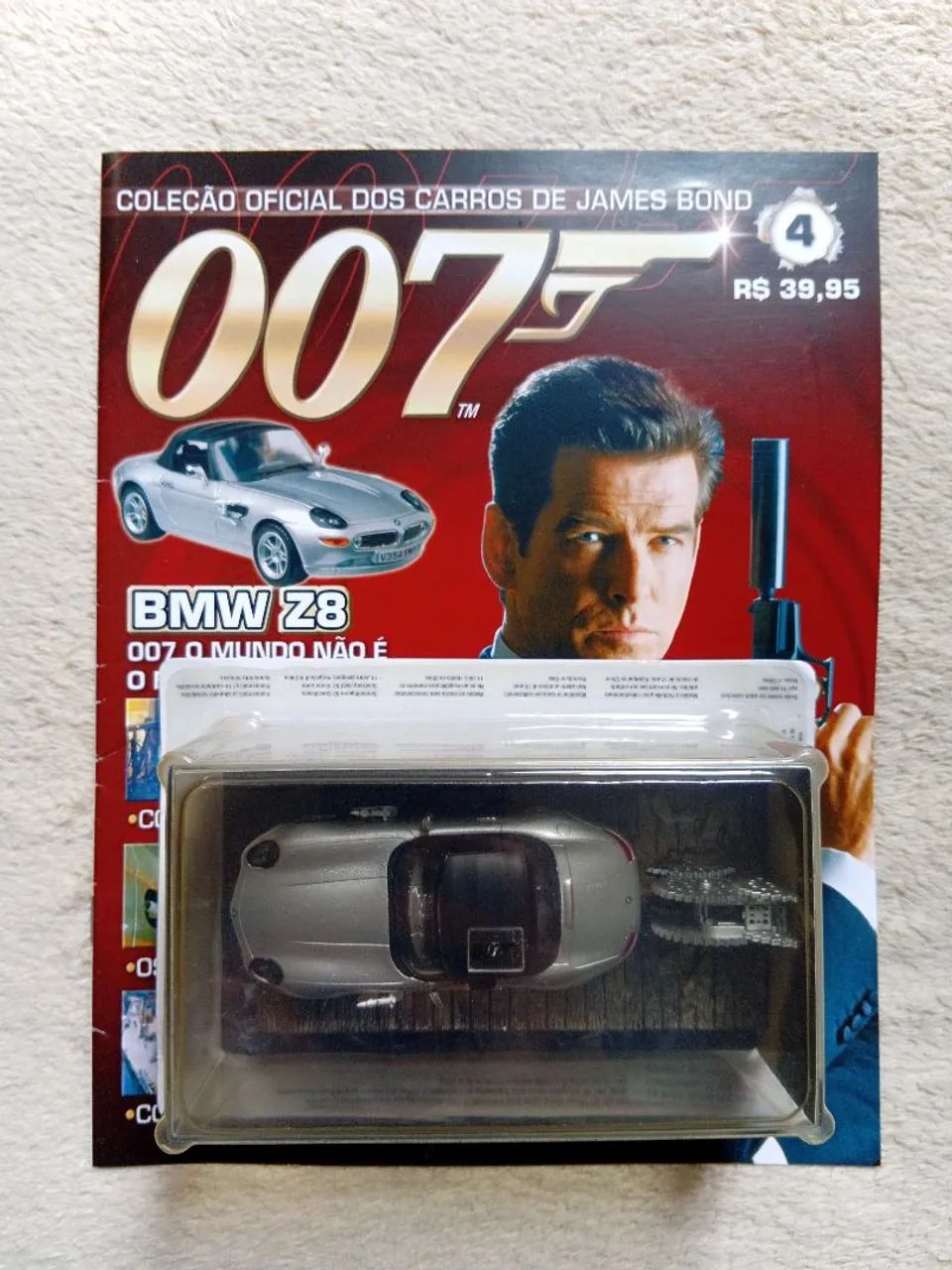 Miniatura Oficial Carro James Bond BMW Z8 007 O Mundo Não É O