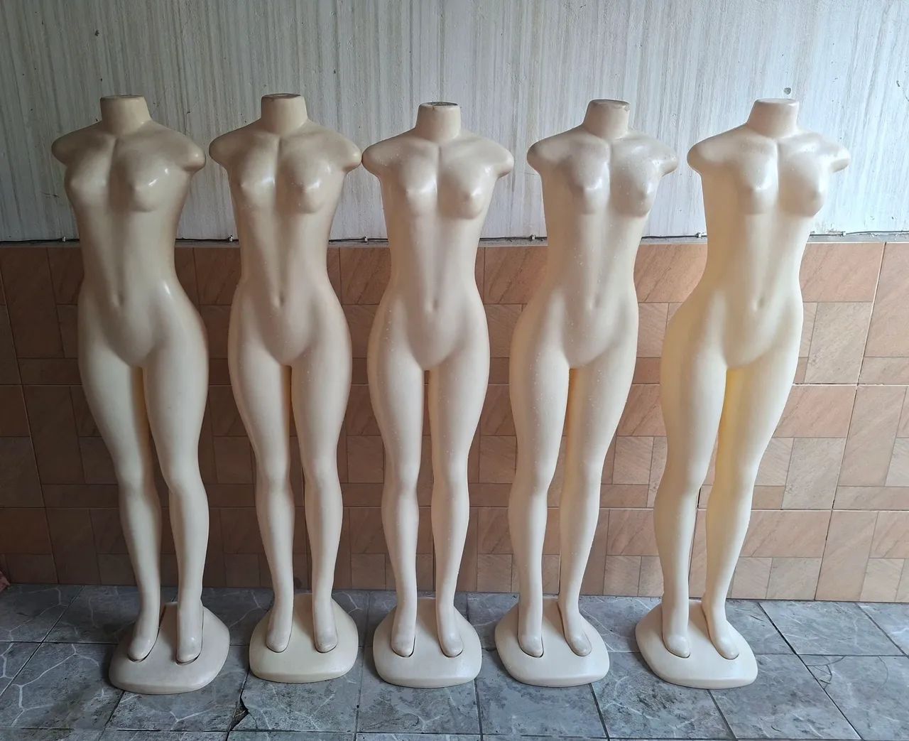 MANIQUIM - Foto 2
