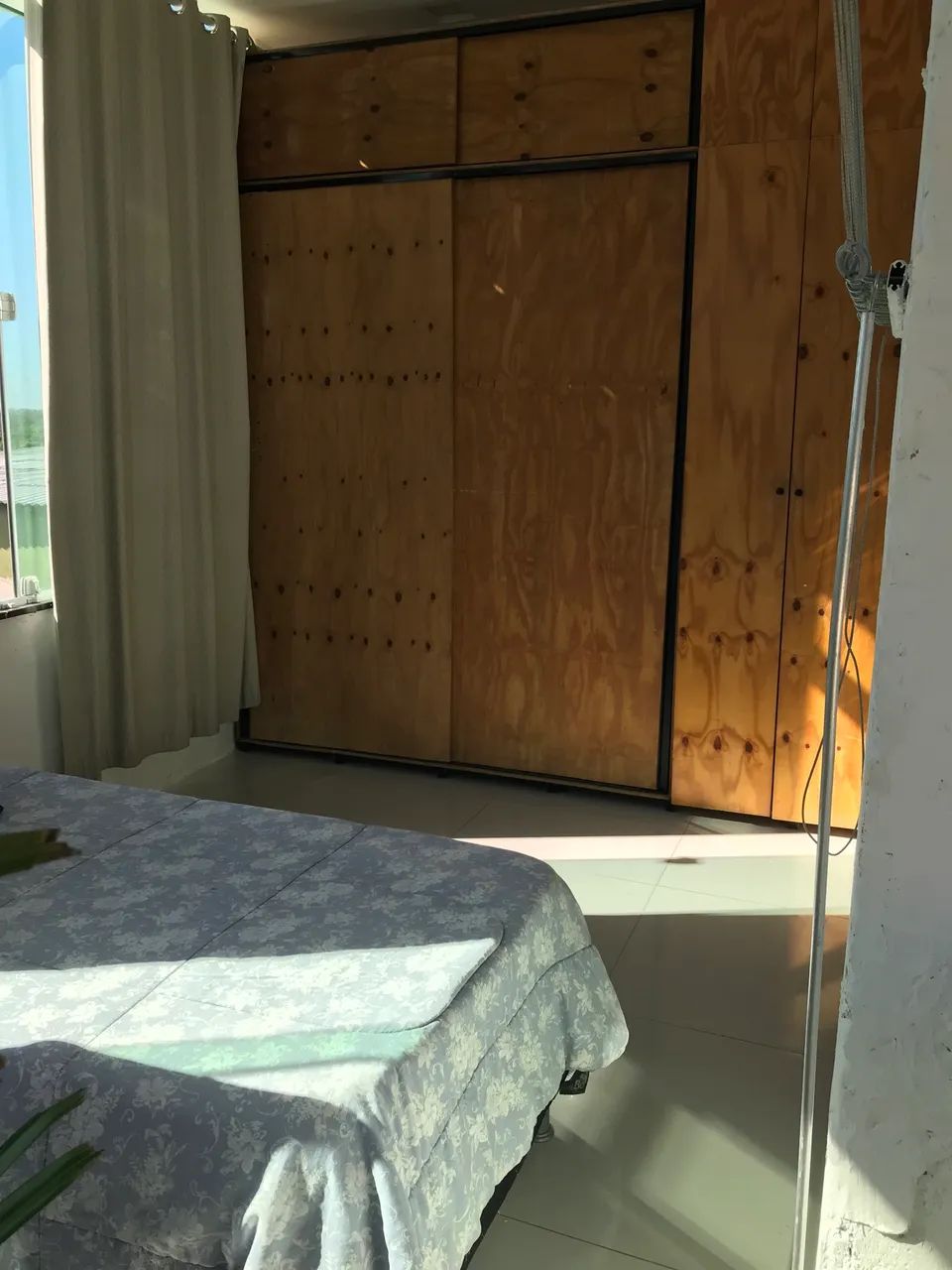 Alugo quarto em república feminina - Foto 2