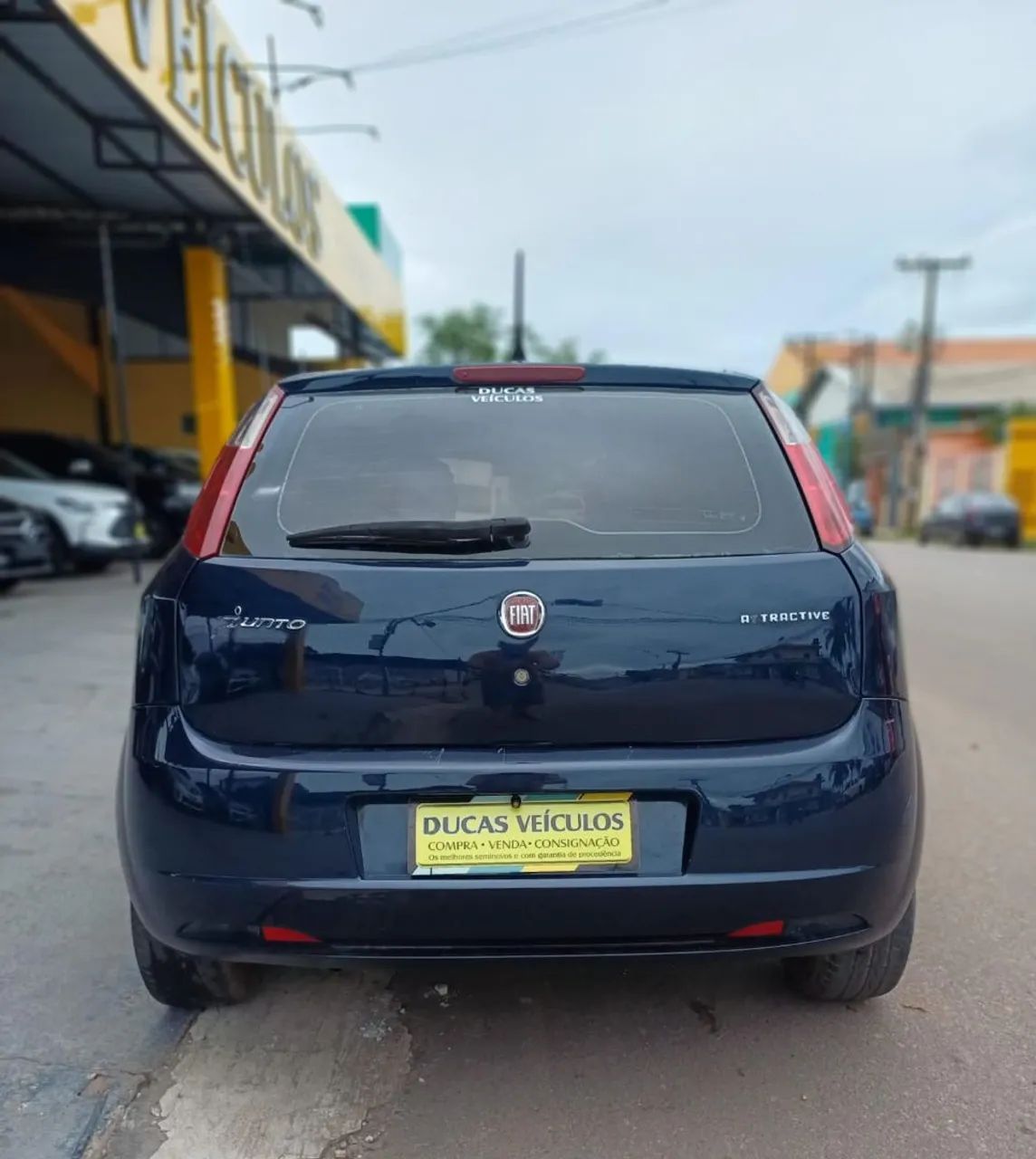 Fiat Punto Attractive 1.4 Fire Flex 8V 5P 2011 - Foto 2