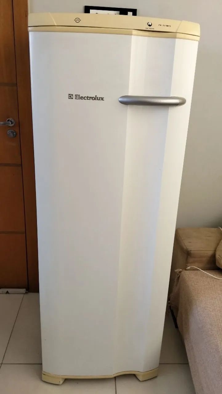 Freezer etrolux vertical Fe22 - Foto 2