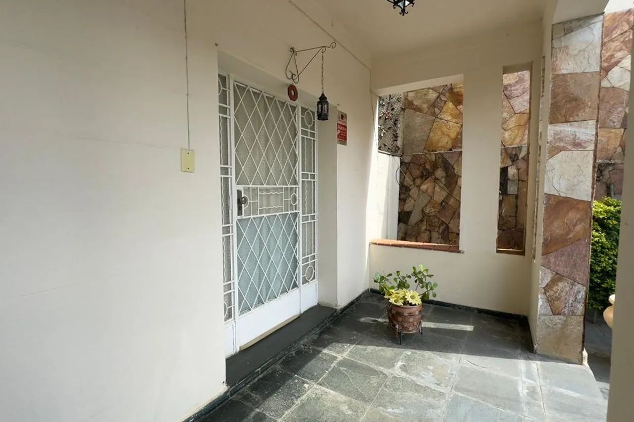 Casa à Venda - São Lucas, 5 Quartos, 450 m2