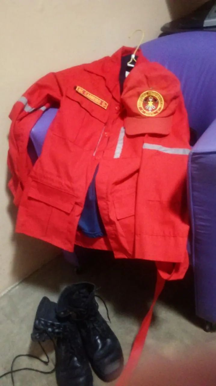 Fardamento Completo de Bombeiro Civil