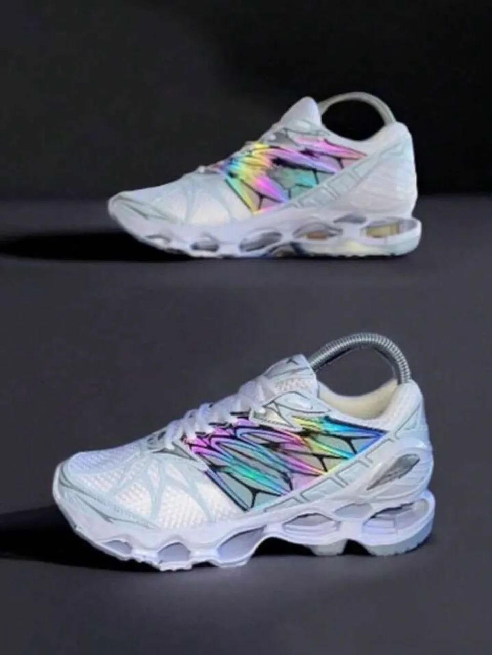 Tênis Mizuno refletivo branco e preto - Foto 3