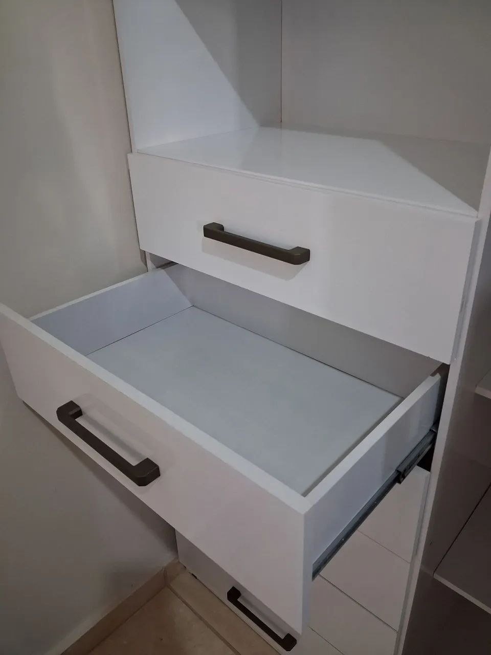 Cômoda comprida - 6 gavetas - Foto 3