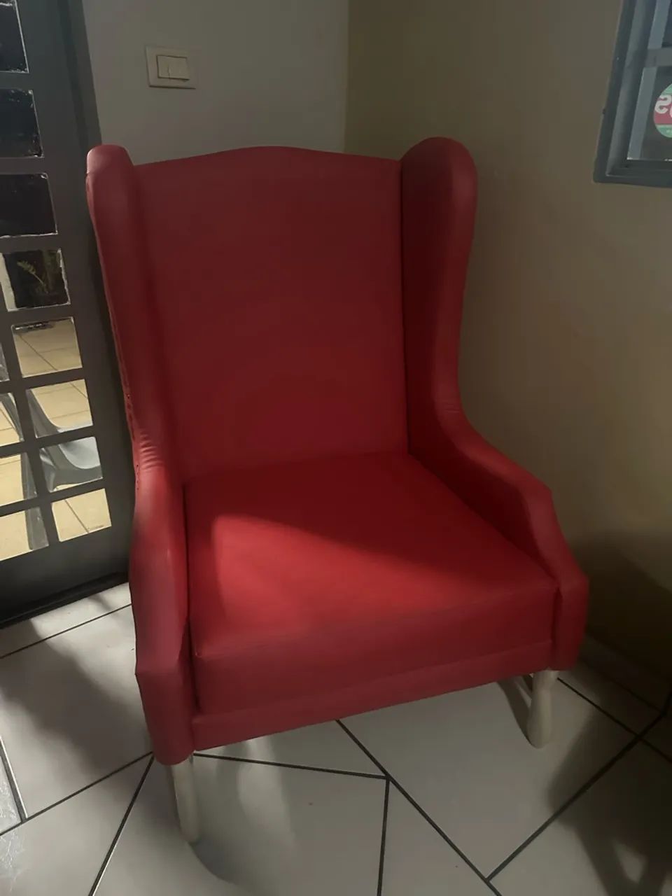 Lindas Poltronas Decorativas Vermelhas - Ótimo Estado - Foto 3