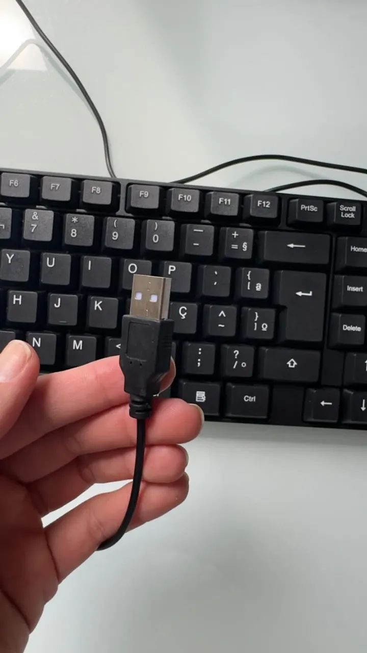 Teclado Multi com fio USB - ABNT2