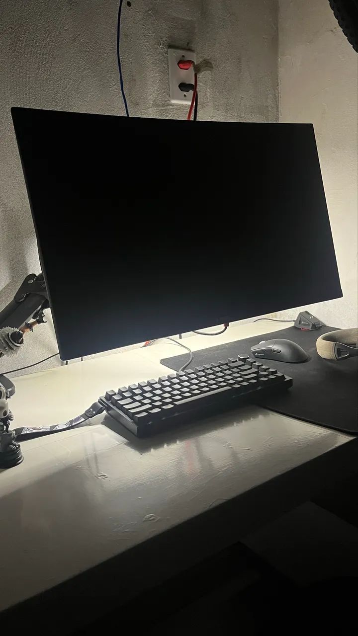Monitor 27 polegadas curvo 165hz - Foto 3
