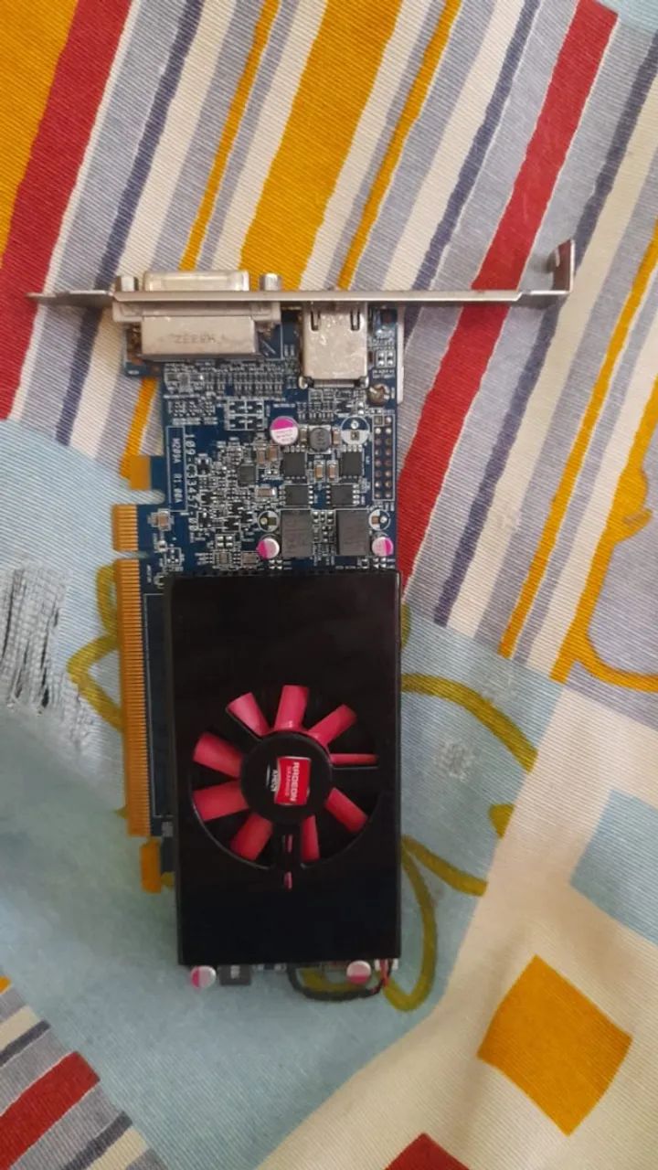 Placa de Video AMD Radeon HD 7570