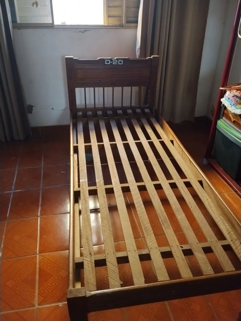 Cama de solteiro em madeira maciça - Foto 3