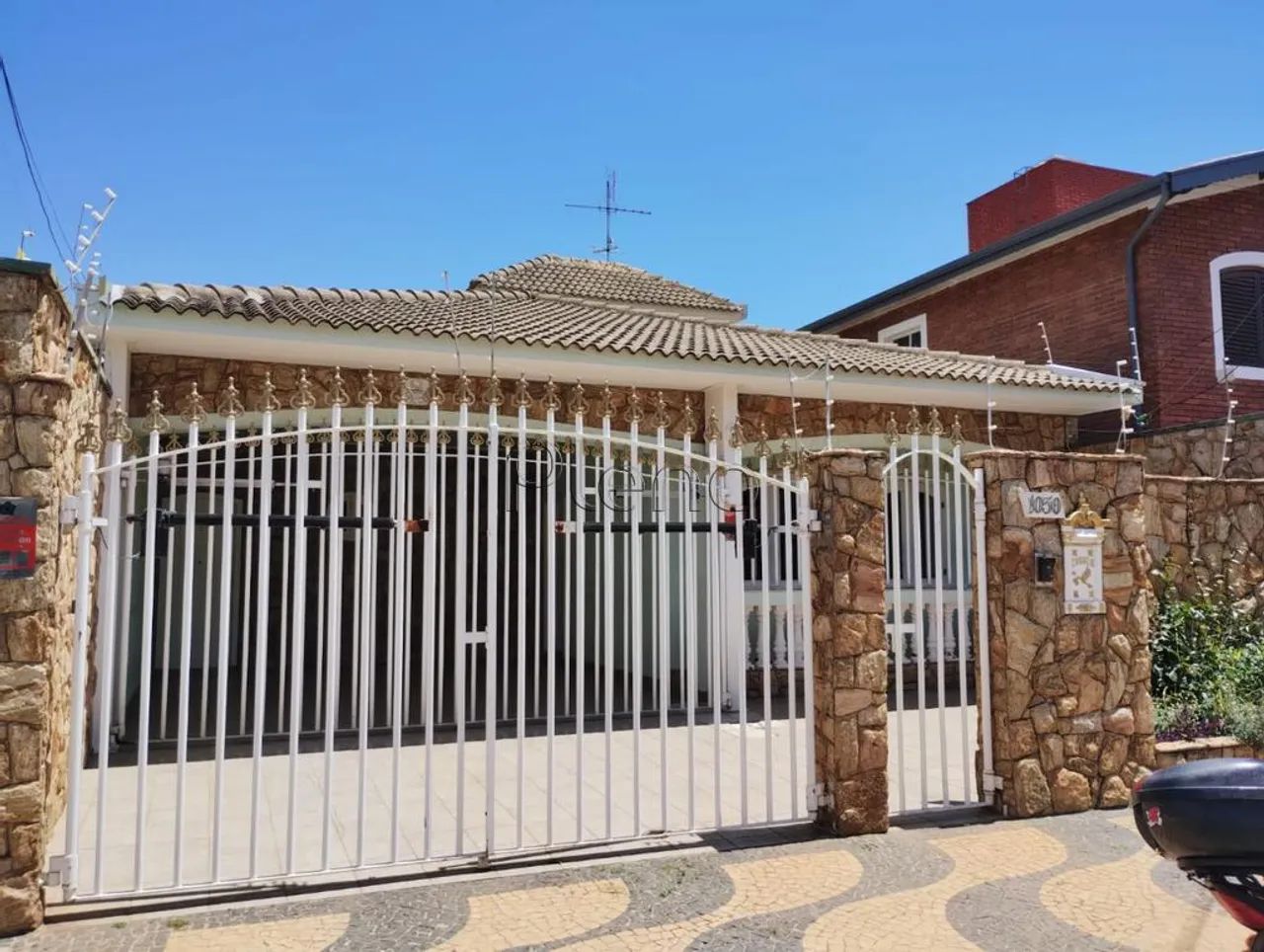 Casa à venda em Campinas, Jardim dos Oliveiras, com 4 quartos, com 245 m² - Foto 2