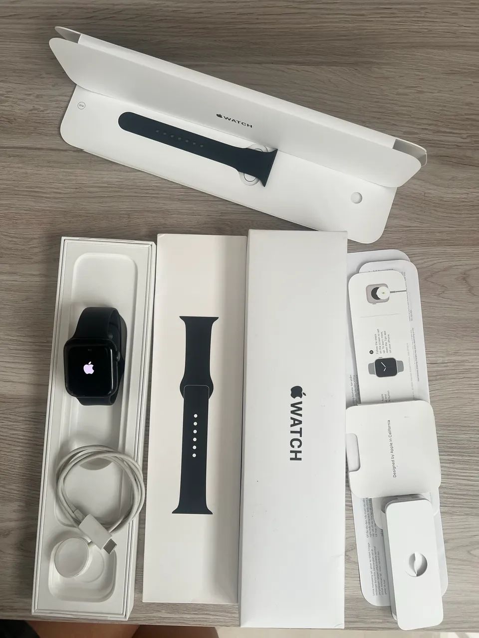 apple watch SE (2nd Gen) 44mm - Foto 2