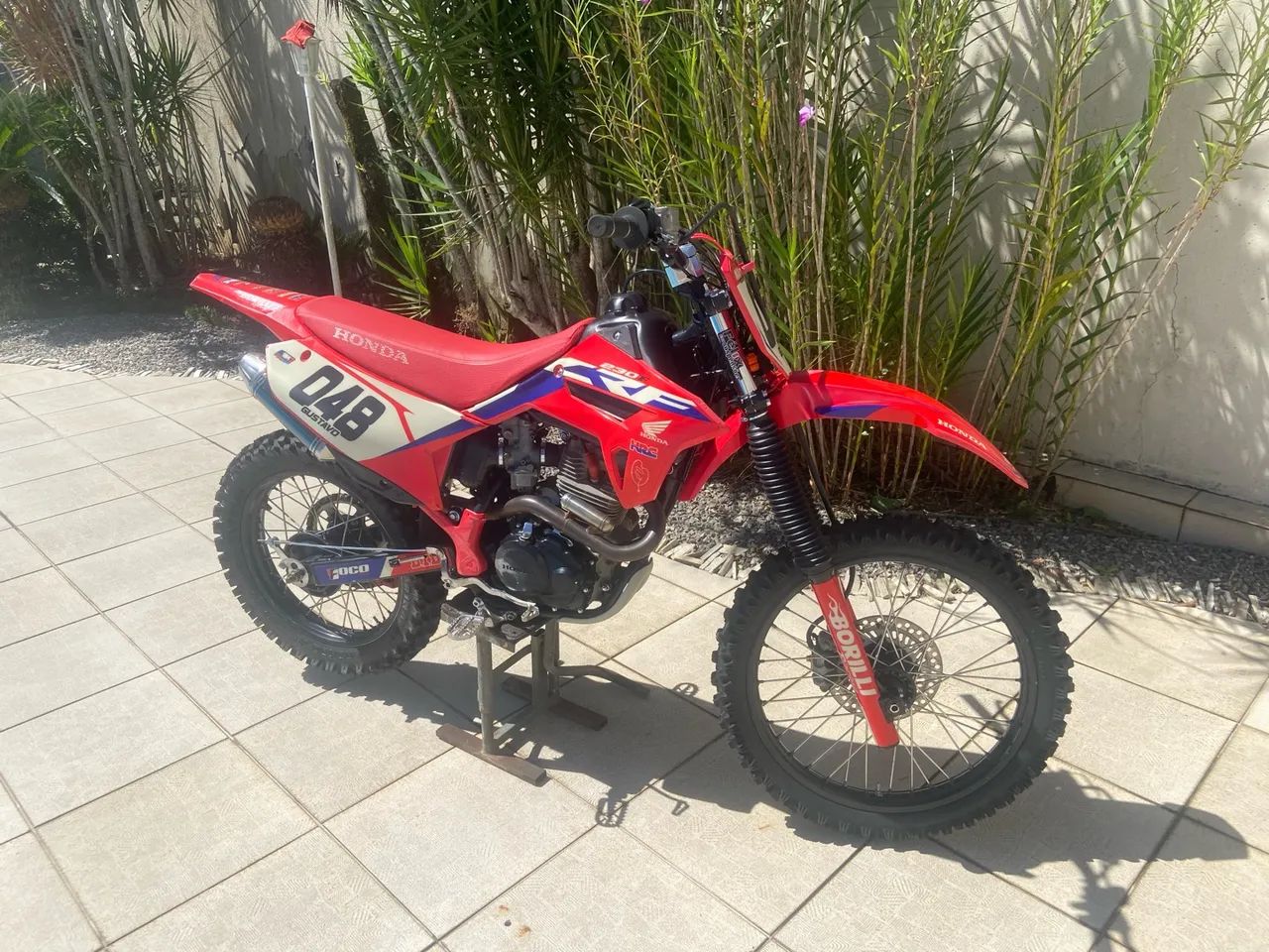 Honda CRf 230 super inteira  - Foto 3