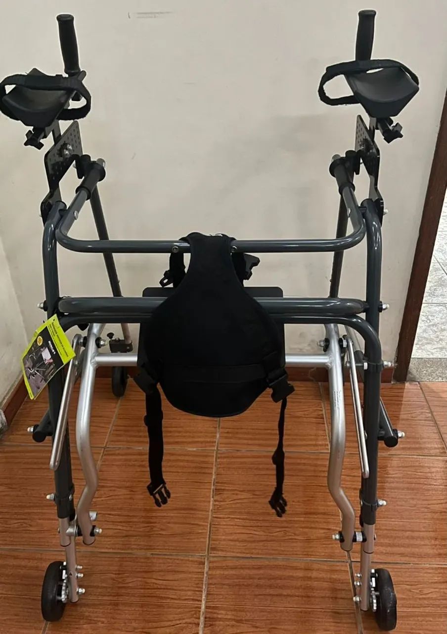 Andador Mercur Tamanho G - Resistência 110 kg - Foto 3