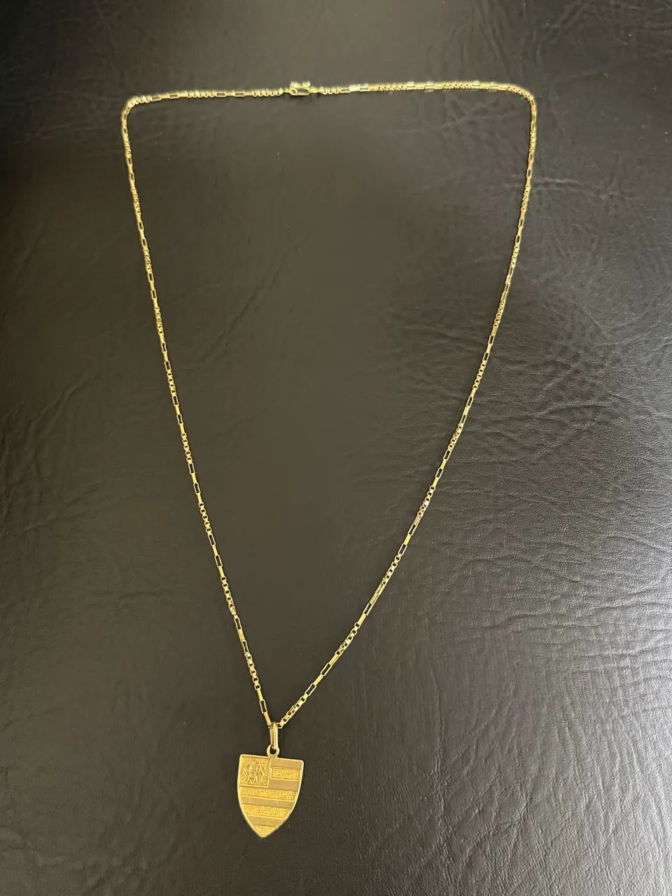 Cordão de ouro