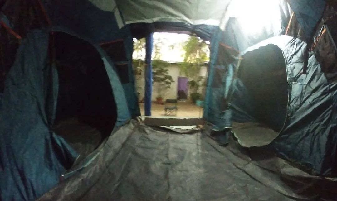 Quechua Barraca Camping. Arpenaz 4.2 Usada apenas 1 vez<br>Ba - Foto 2