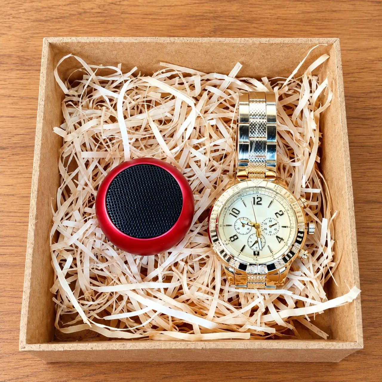 Kit com relógio masculino + mini caixa de som Bluetooth