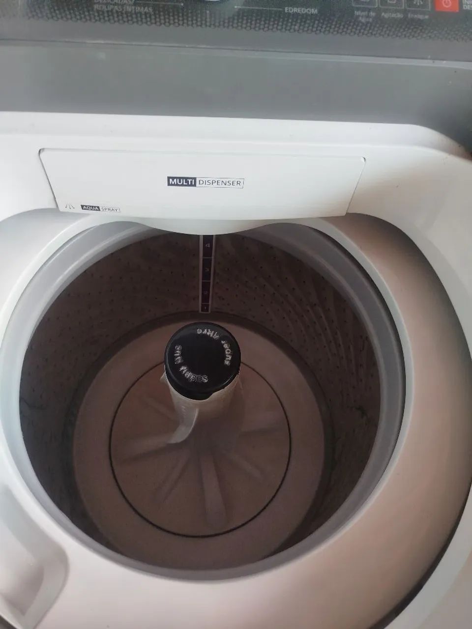 Vendo uma máquina de lavar roupa Brastemp 12 kg semi nova  - Foto 2