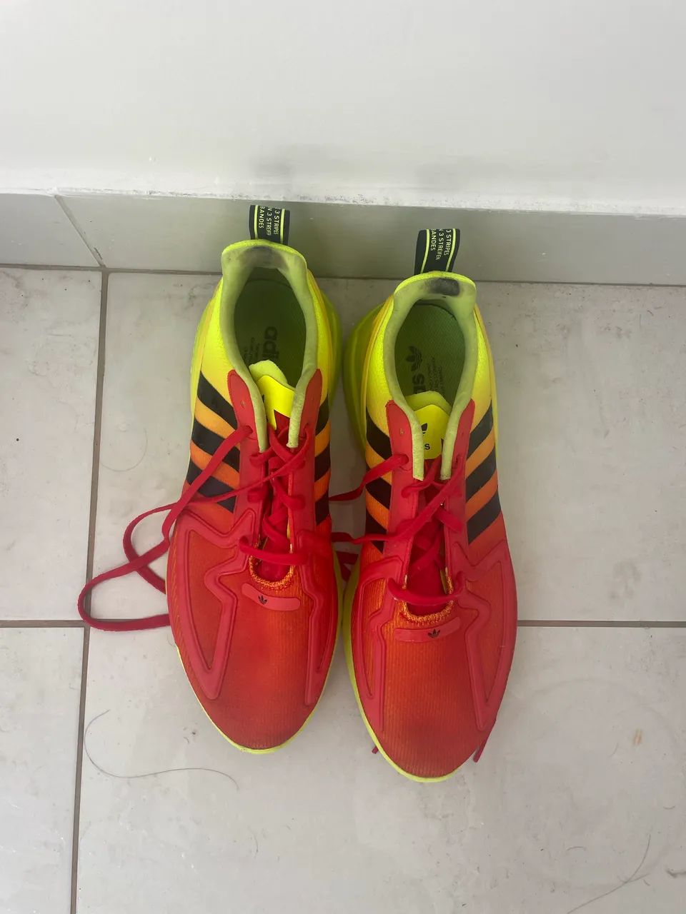 Tênis Adidas 