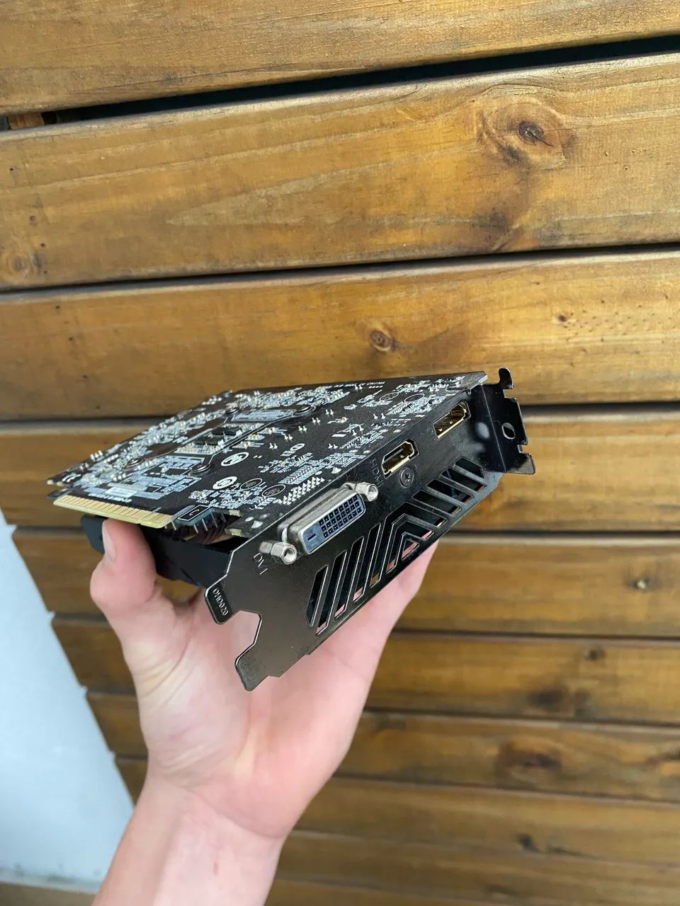 Placa de vídeo gtx 1650 gigabyte  - Foto 5