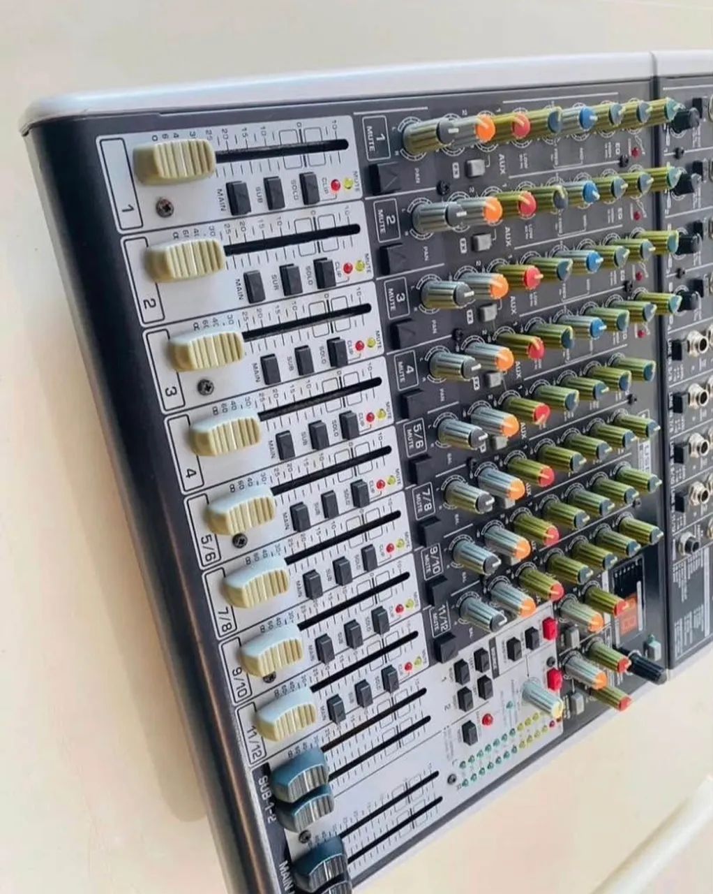 Mesa de som Behringer XENYX x1622 USB - Foto 5
