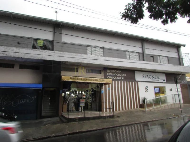 SALAS EM PRADIO COMERCIAL