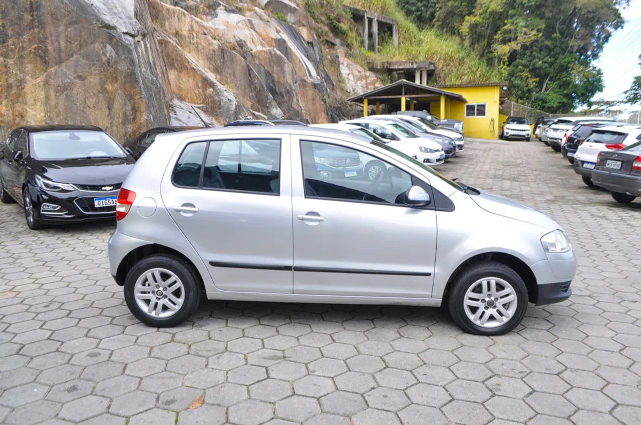 Volkswagen Fox 1.0 MI Total Flex 8V 5P 2010 - Foto 3