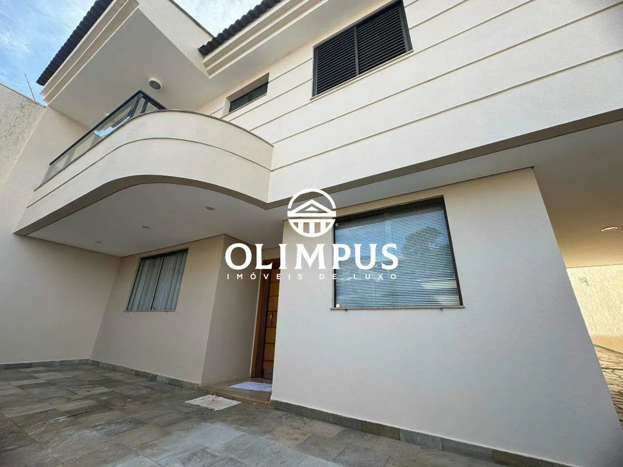 CÓD. 4337 - Excelente sobrado com área de 345m² no Bairro Centro - Foto 3
