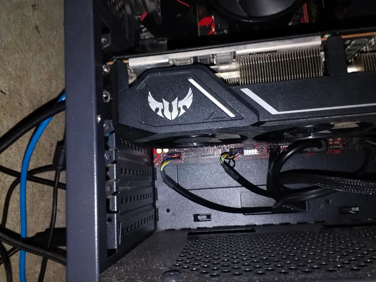 Placa de vídeo rx 5700 triplo fan - Foto 2