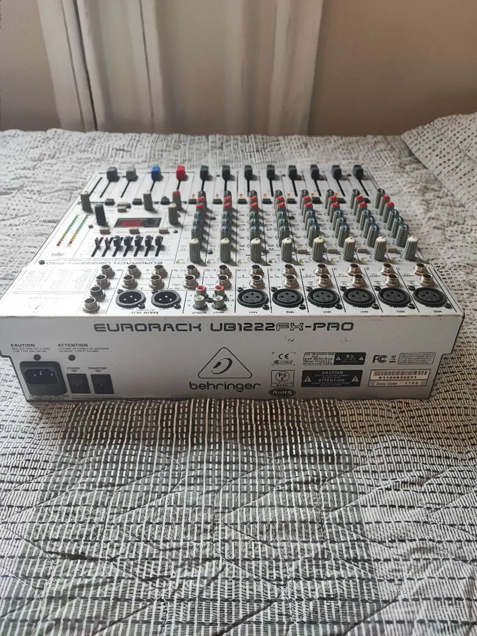 Mesa de Som Behringer Eurorack UB1222FX-PRO 16-Input - Foto 2