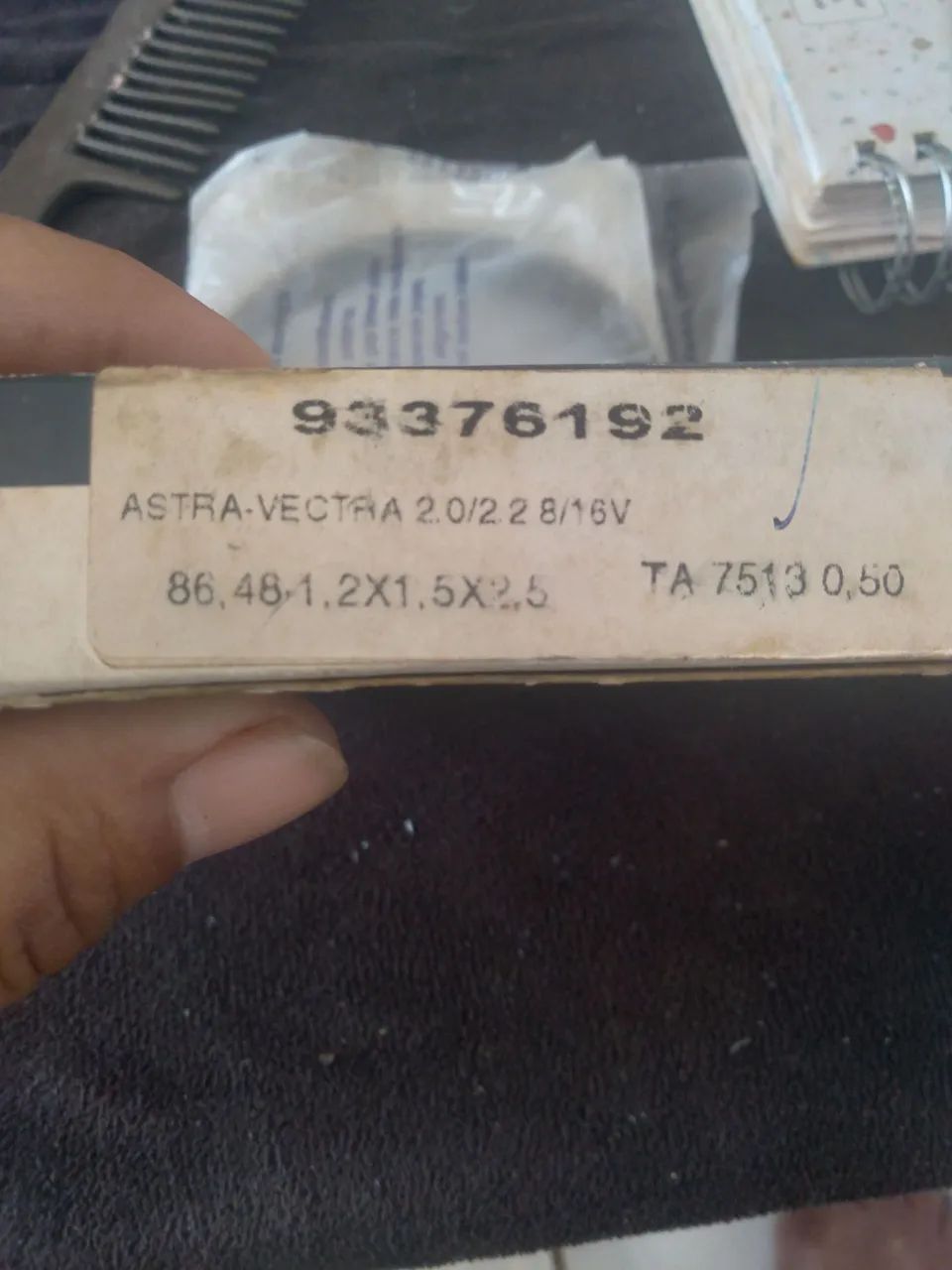Anes de piston